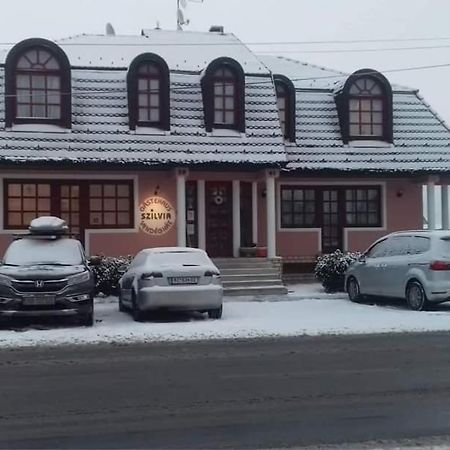 Szilvia Gaestehaus Bük Exteriér fotografie