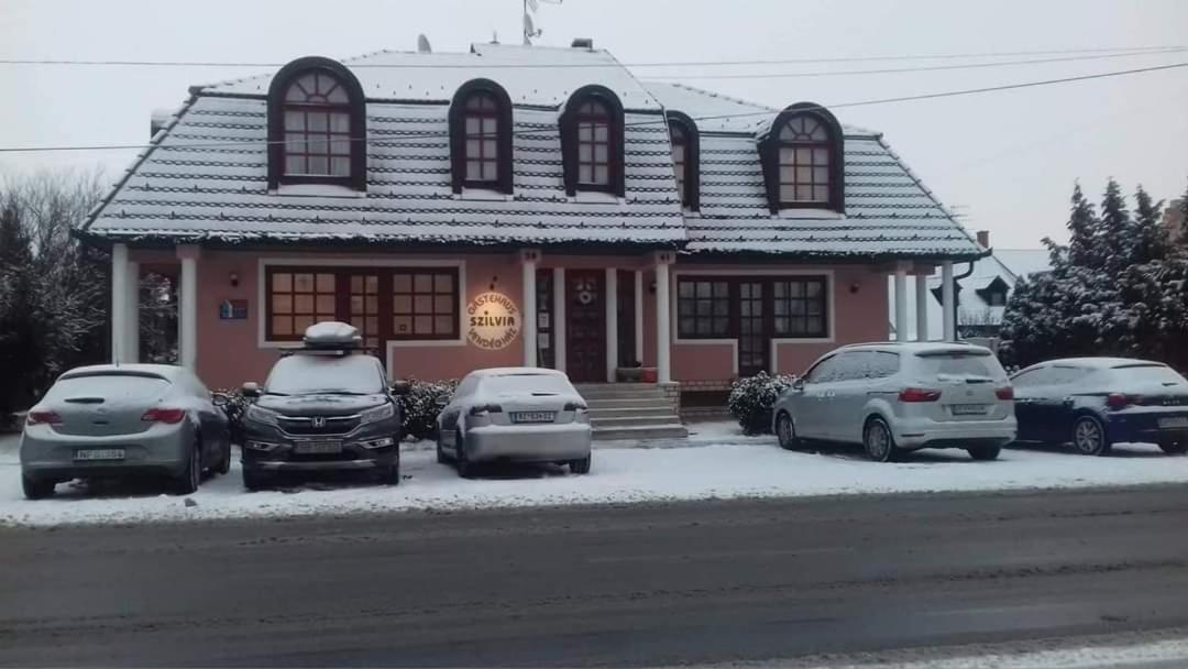 Szilvia Gaestehaus Bük Exteriér fotografie